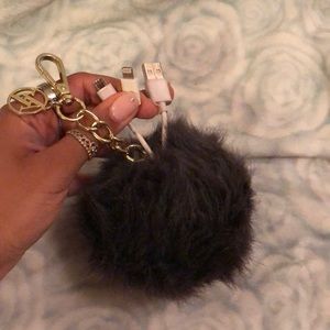 Charging Pom Pom